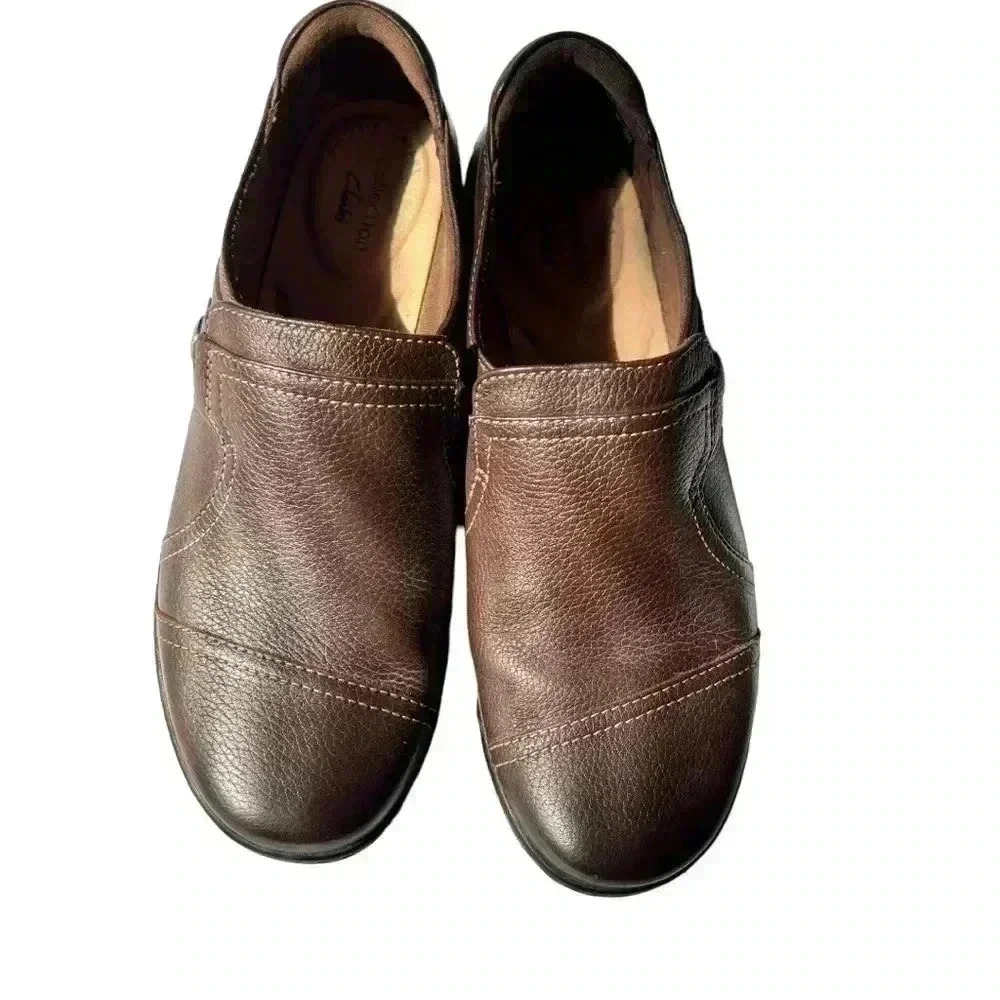 CLARKS - WOMENS CORA POPPY SHOES•BROWN GENUINE LEATHER FLATS•SIZE 61/2•